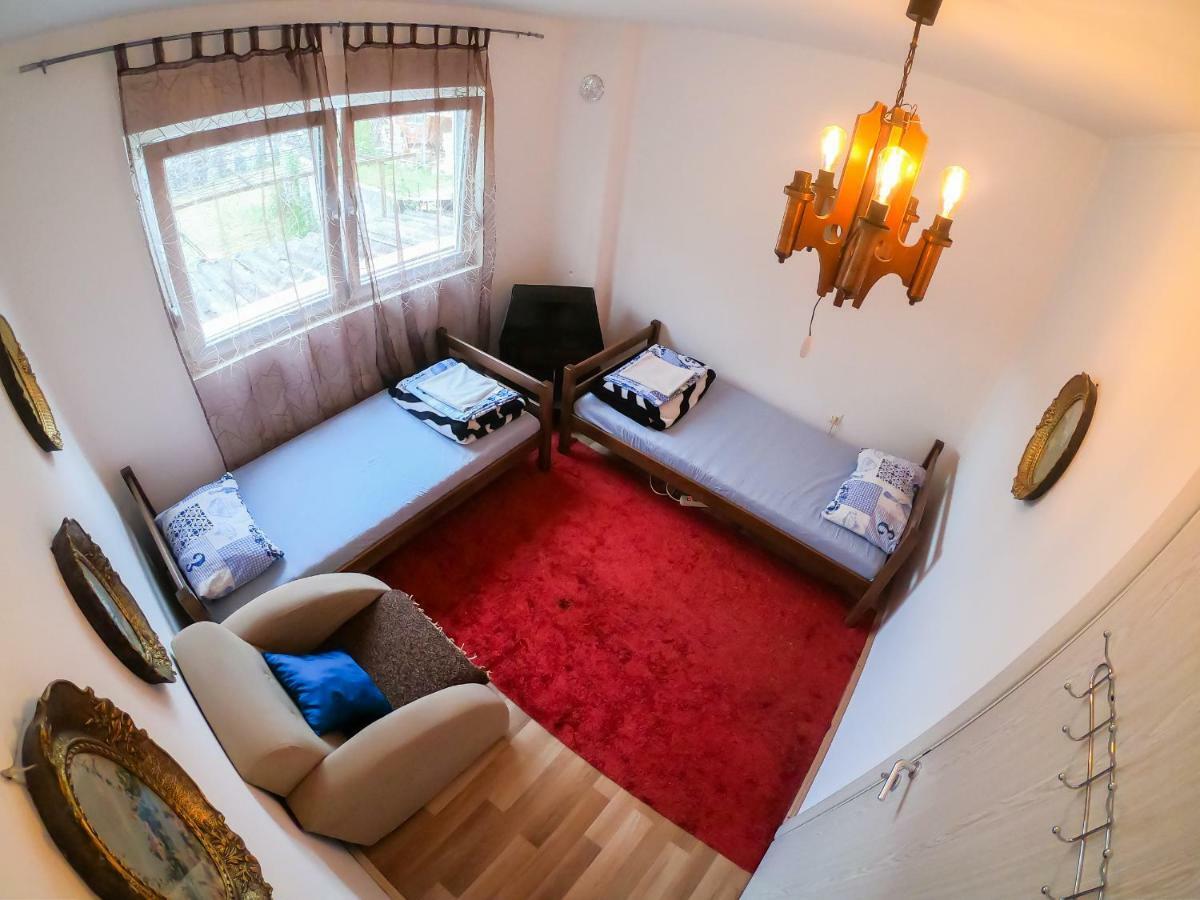 Sarac Hostel Печ Екстер'єр фото